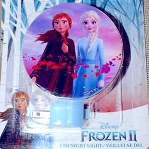 NWT💡Frozen Nightlight Disney Anna + Elsa NWT